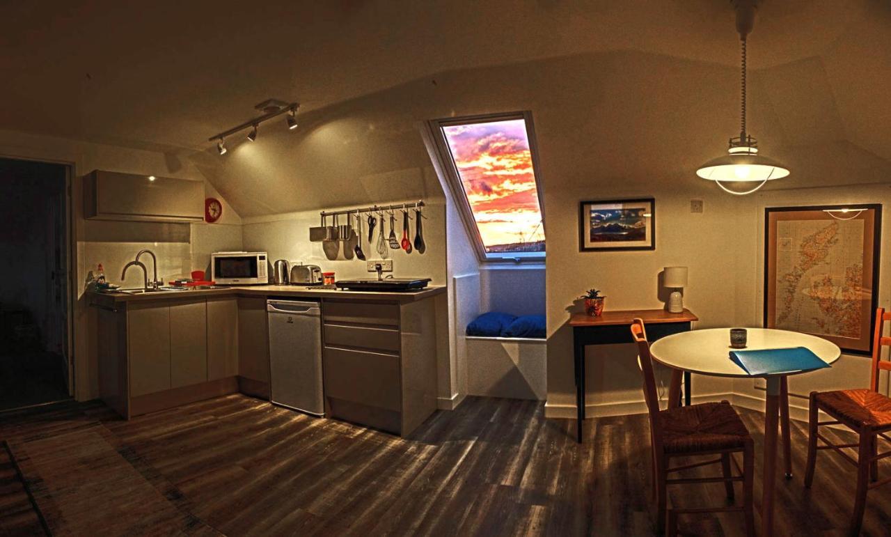 Ferienwohnung The Walk-Up Portree Exterior foto